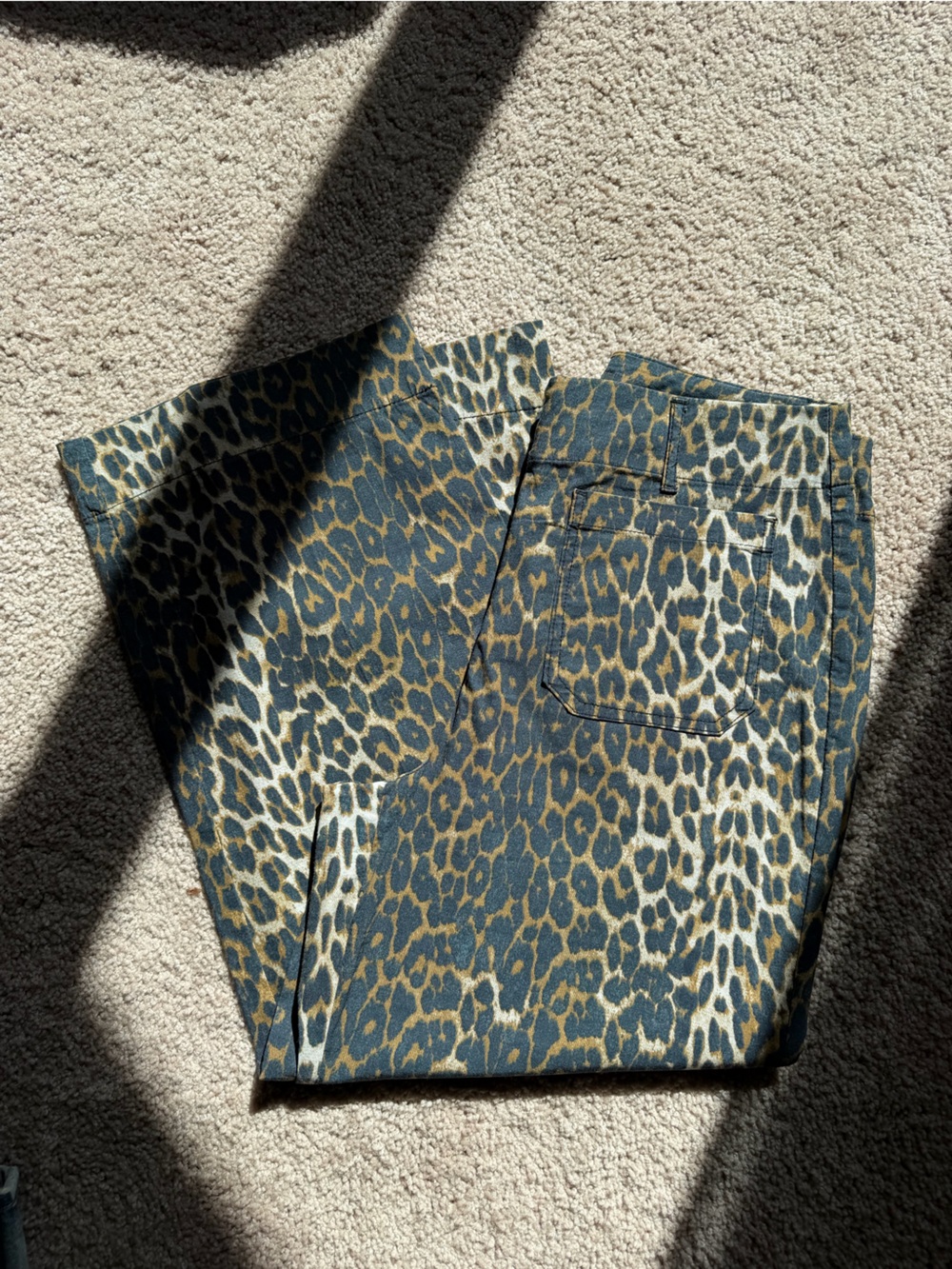Nicole Miller Leopard Wise Leg Crop Pant